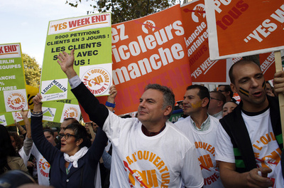 日曜はダメ？日曜営業解禁に割れる仏世論