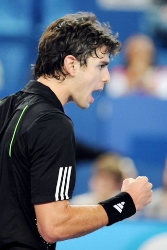 アンチッチ 1回戦でツォンガを降す