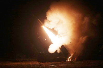 米韓両軍、ミサイル発射 北朝鮮に対抗