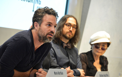 オノ・ヨーコさんと息子ショーンさん、シェールガス掘削の反対運動立ち上げ