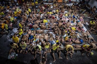 フィリピンの超過密拘置所 収容者や看守18人に新型コロナの陽性反応 写真4枚 国際ニュース Afpbb News