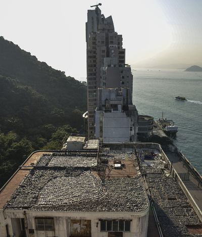 工場の屋上に大量のフカヒレ、批判回避のため？香港