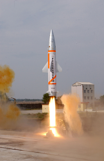 インド、ミサイル迎撃実験に成功