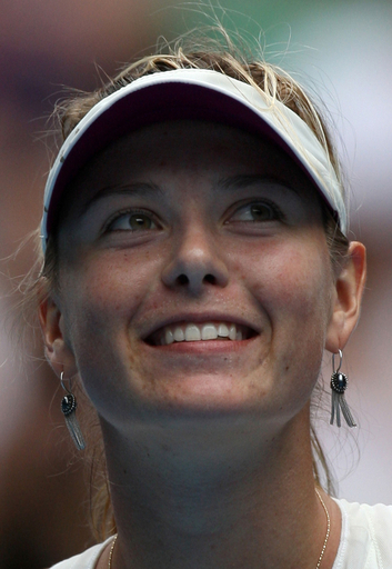 シャラポワ ストレートでベスニナを降し4回戦へ