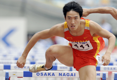 劉翔 男子110メートルハードルで準決勝進出