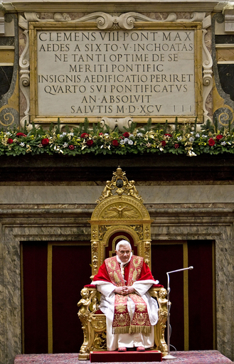 ローマ法王、ジェンダー理論を非難 「人間の自己破壊につながる」