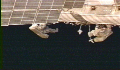 国際宇宙ステーションに隕石衝突、小さな穴開ける