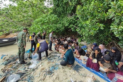 ロヒンギャ難民59人、タイの島に置き去り 警察