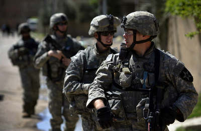 イラク増派の是非判断は「時期尚早」、ゲーツ国防長官 - 米国