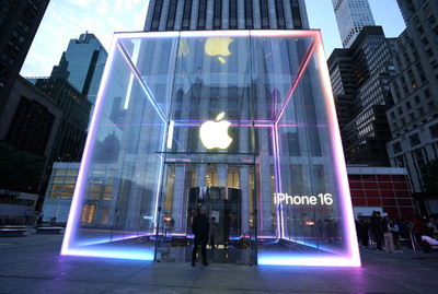 アップル、生成AI機能を一部提供開始 新型「iMac」も発表