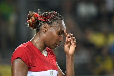 ヴィーナスが初戦敗退、ウイルス感染でダブルスに影響も