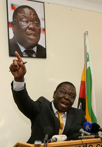 ツァンギライ首相、ムガベ大統領陣営との連立を一時停止 ジンバブエ