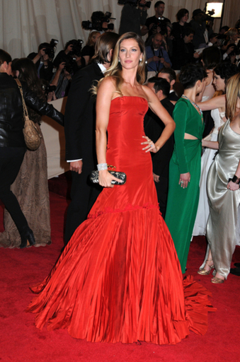 ジゼルが5年連続1位に、モデルの所得番付