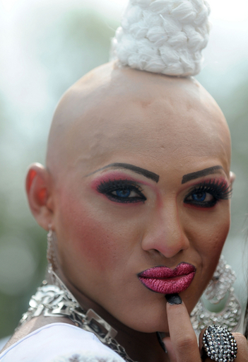 南米コロンビアでゲイ・プライド・パレード、華麗な参加者たち