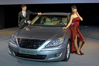 現代自動車、新型ジェネシス発売