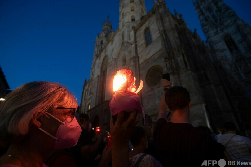 反ワクチン派の標的とされた医師が自殺 オーストリア