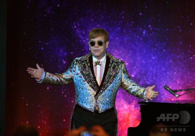 エルトン・ジョン、最後のツアー発表 家族を優先