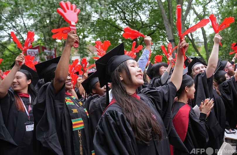 各国留学生がアメリカン・ドリームの崩壊を嘆く