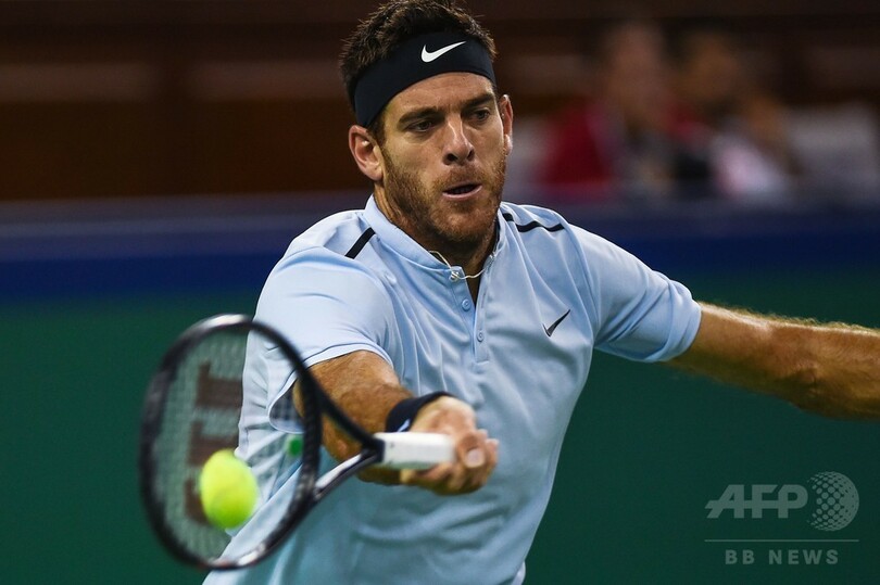 デルポトロが上海マスターズ準々決勝進出、ズベレフは怒りでラケット破壊