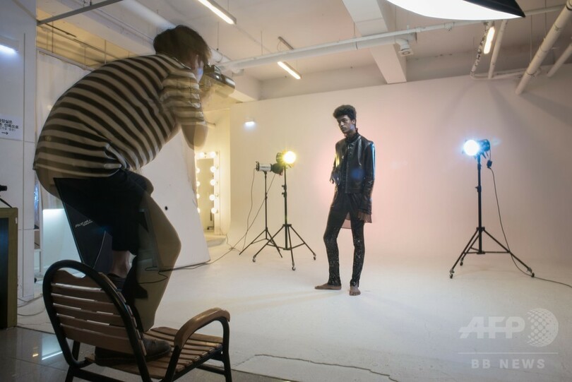 根強い人種差別と闘う、韓国初の黒人メンズモデル