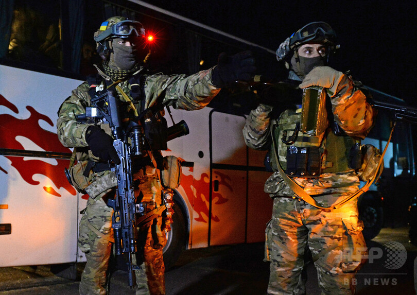 ウクライナ政府と親露派が捕虜交換、和平交渉は不調に終わる