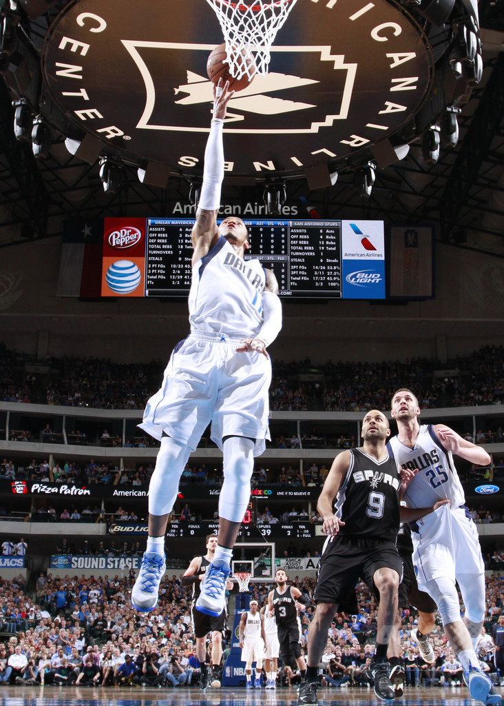 マブス、スパーズを破って順位でも肉迫