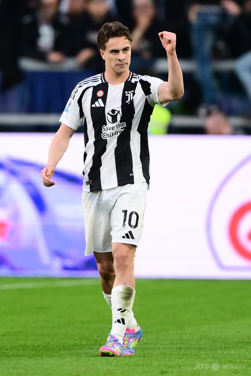 激レア コリンシアン セレブレーションプラチナム ロッシ ユベントス サッカー Amazon.co.jp: 超貴重 コリンシアン プロスターズ セレブレーション