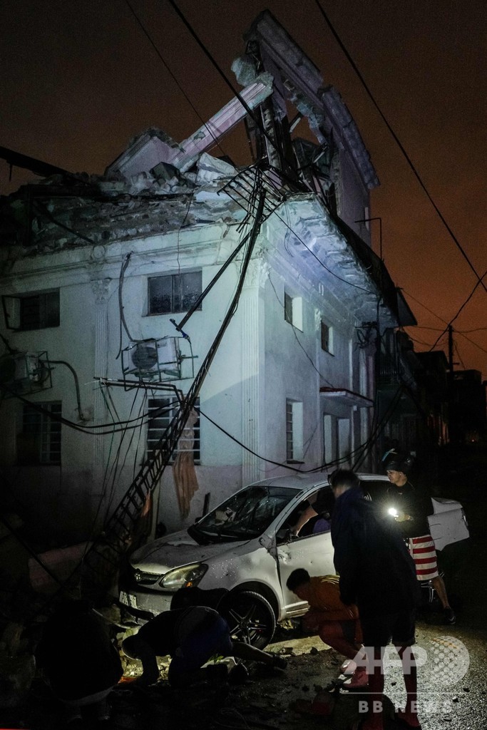 キューバの首都で竜巻 3人死亡、172人負傷 写真14枚 国際ニュース:AFPBB News