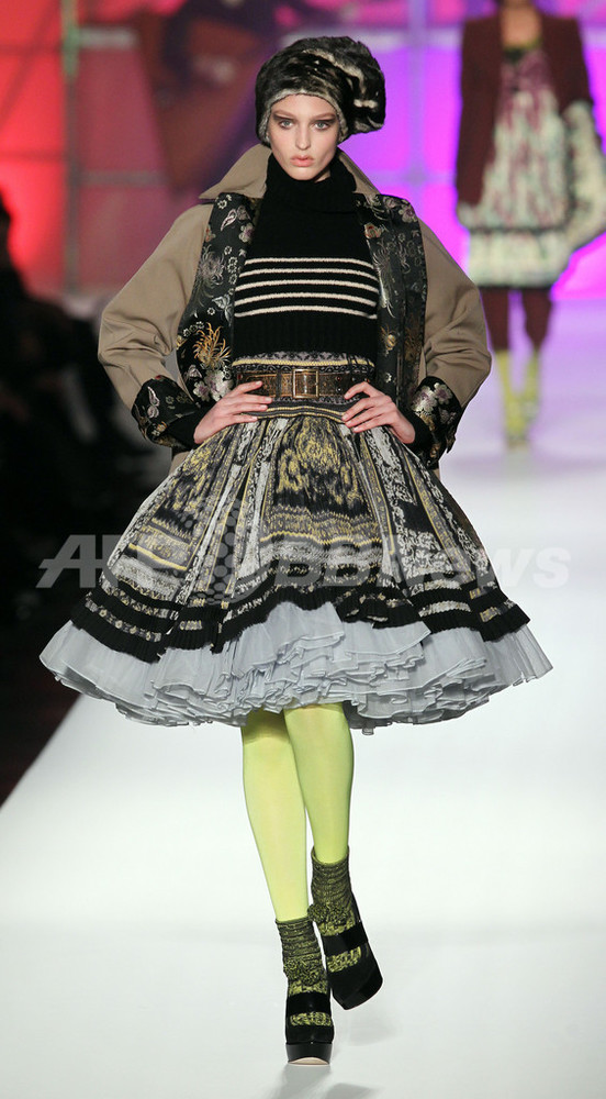 希少✮ジャンポールゴルチエ国内非売品コフレ✮ 07/08年秋冬パリ・コレクション＞ジャンポール・ゴルチエ、新作を発表