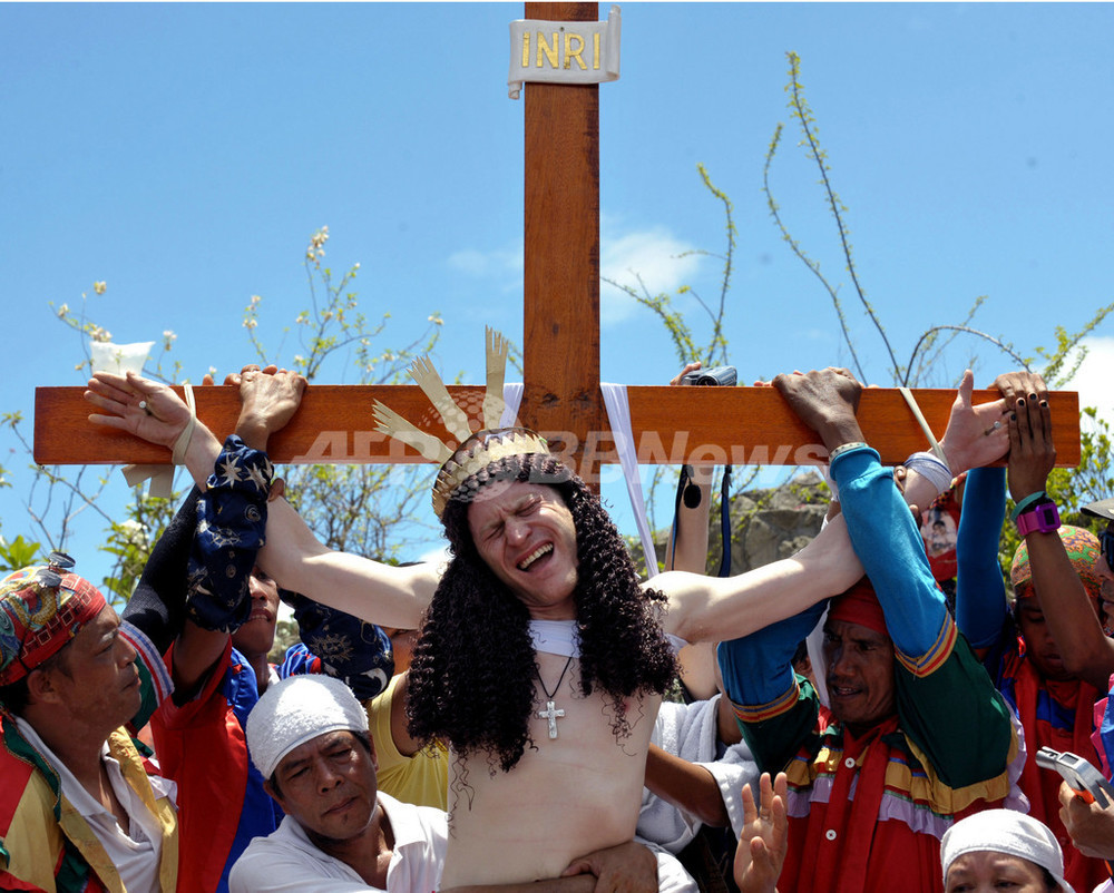 聖金曜日 恒例の十字架はりつけ フィリピン 写真26枚 国際ニュース Afpbb News