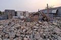マグニチュード（M）6.0の地震で被害を受けたイラン南部ホルモズガン州の村（2022年7月2日撮影）。(c)Amir HOSSEIN TALEBI / ISNA / AFP