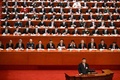 中国・北京の人民大会堂で開かれた中国共産党の第20回党大会で演説する習近平総書記（国家主席、2022年10月16日撮影）。(c)Noel CELIS / AFP