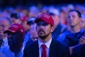 米ジョージア州アトランタで全米ライフル協会（NRA）が開いたリーダーシップフォーラムで、ドナルド・トランプ大統領の演説を聞く参加者（2017年4月28日撮影）。(c)AFP/JIM WATSON