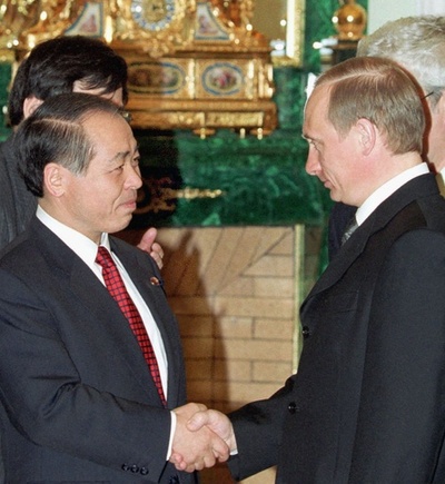 Pro-Russia Japanese MP resigns from party over Moscow trip