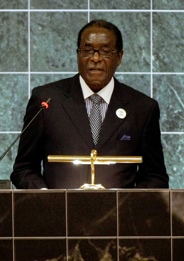 ジンバブエ大統領、欧米諸国の辞任圧力を拒否