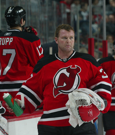 デビルズ シュートアウトの末セイバーズ降す