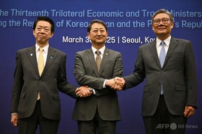 日中韓が貿易相会合、自由貿易強化で合意