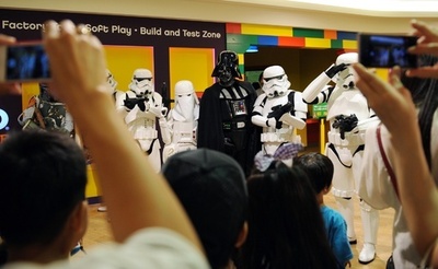 レゴランド東京にダース・ベイダー登場