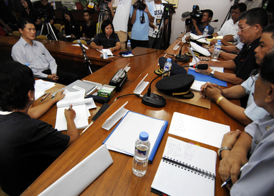 フィリピン、フェリー沈没事故で調査開始