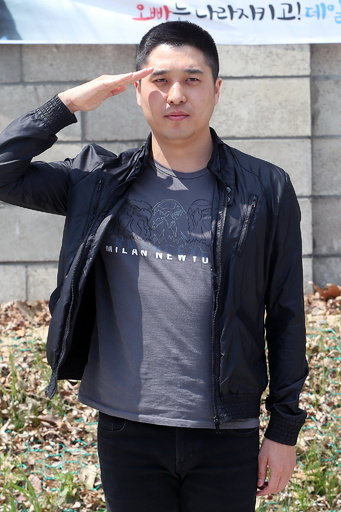 「Monday Kiz」のイ・ジンソン、軍隊に入隊