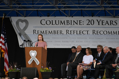 有名になりたくて事件起こす…学校銃撃の「伝染」防ぐには？ 米