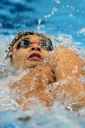 入江と渡辺が準決勝へ、男子200メートル背泳ぎ