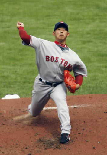 ＜07MLB＞松坂 ロイヤルズ戦に先発し今季初勝利を挙げる - 米国