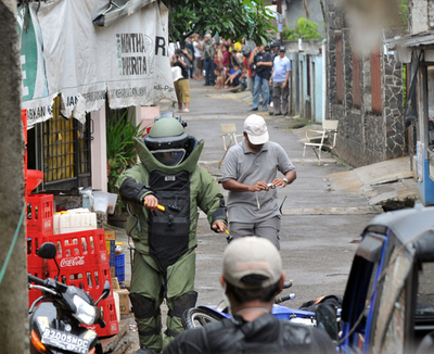 バリ島爆破テロの黒幕、警察との銃撃戦で死亡か