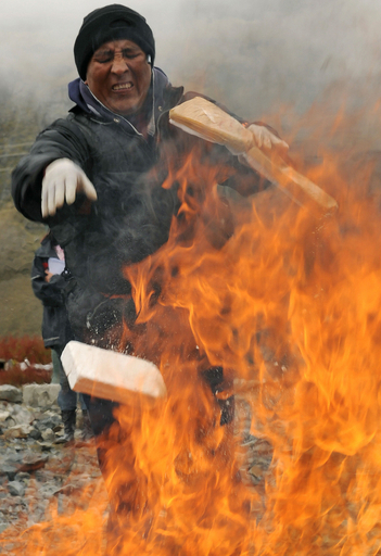 ペルーからのコカイン557キロ押収、ボリビア