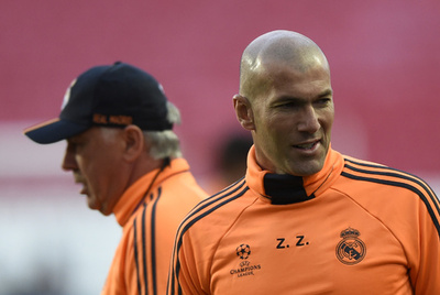 ジダン氏、ライセンス未取得の問題で3か月の謹慎も