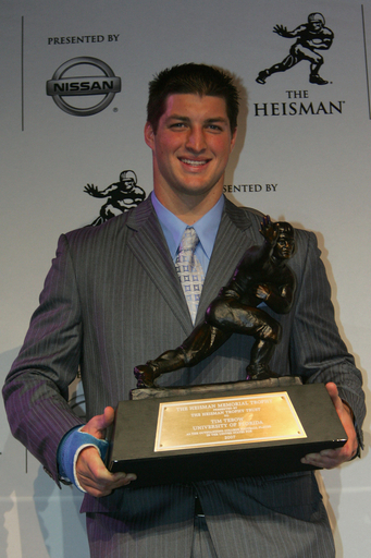 ティム・ティーボウ ハイズマン賞に輝く