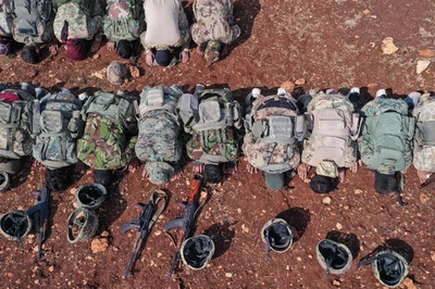 【今日の1枚】祈りの整列 シリア