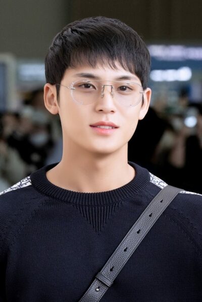 SEVENTEENミンギュ「ディオールコレクション」参加、パリへ出国