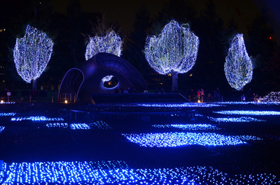 本場からサンタ来日、東京ミッドタウン